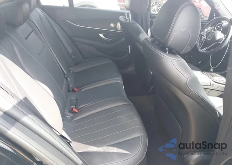 2021 Mercedes-Benz E 350 4Matic z USA, uszkodzony, nr VIN W1KZF8EB7MA908532